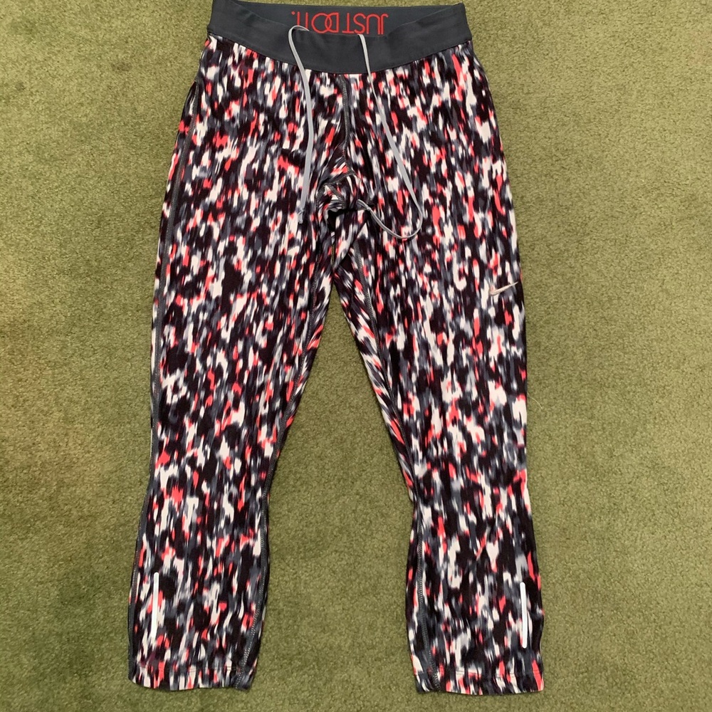 Nike workout capris